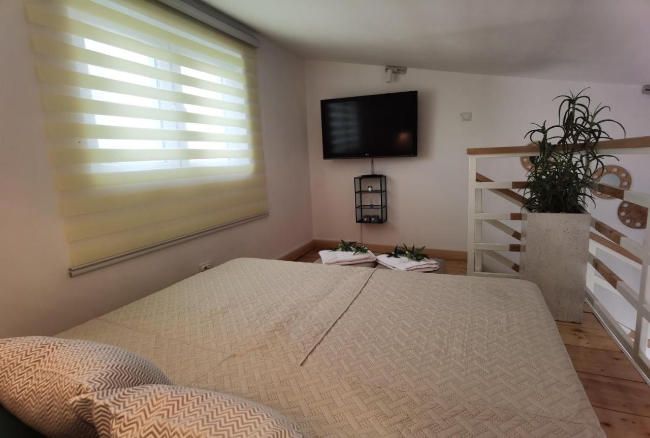 Zona Apartments 2 زرنيانين المظهر الخارجي الصورة
