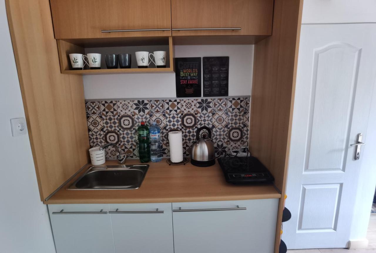 Zona Apartments 2 زرنيانين المظهر الخارجي الصورة